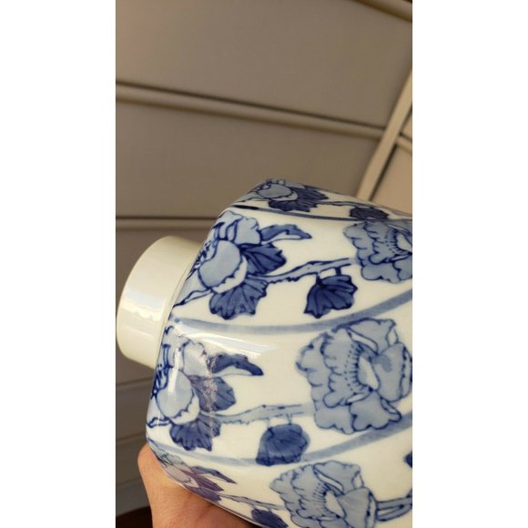 4 Jars, 8"inch Vintage Blue and White Ginger Jar Flowers Motif Spiral Form Shape - Picture 8 of 12